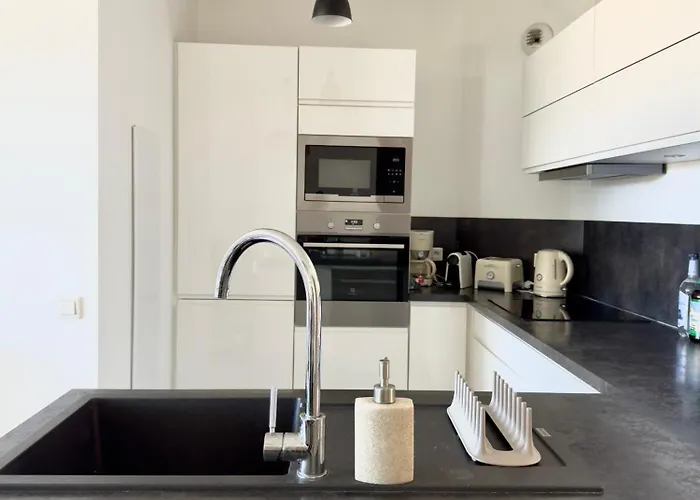 Rare Grand Standing Terrasse Et Jardin - Proche * Porticcio (Corsica)